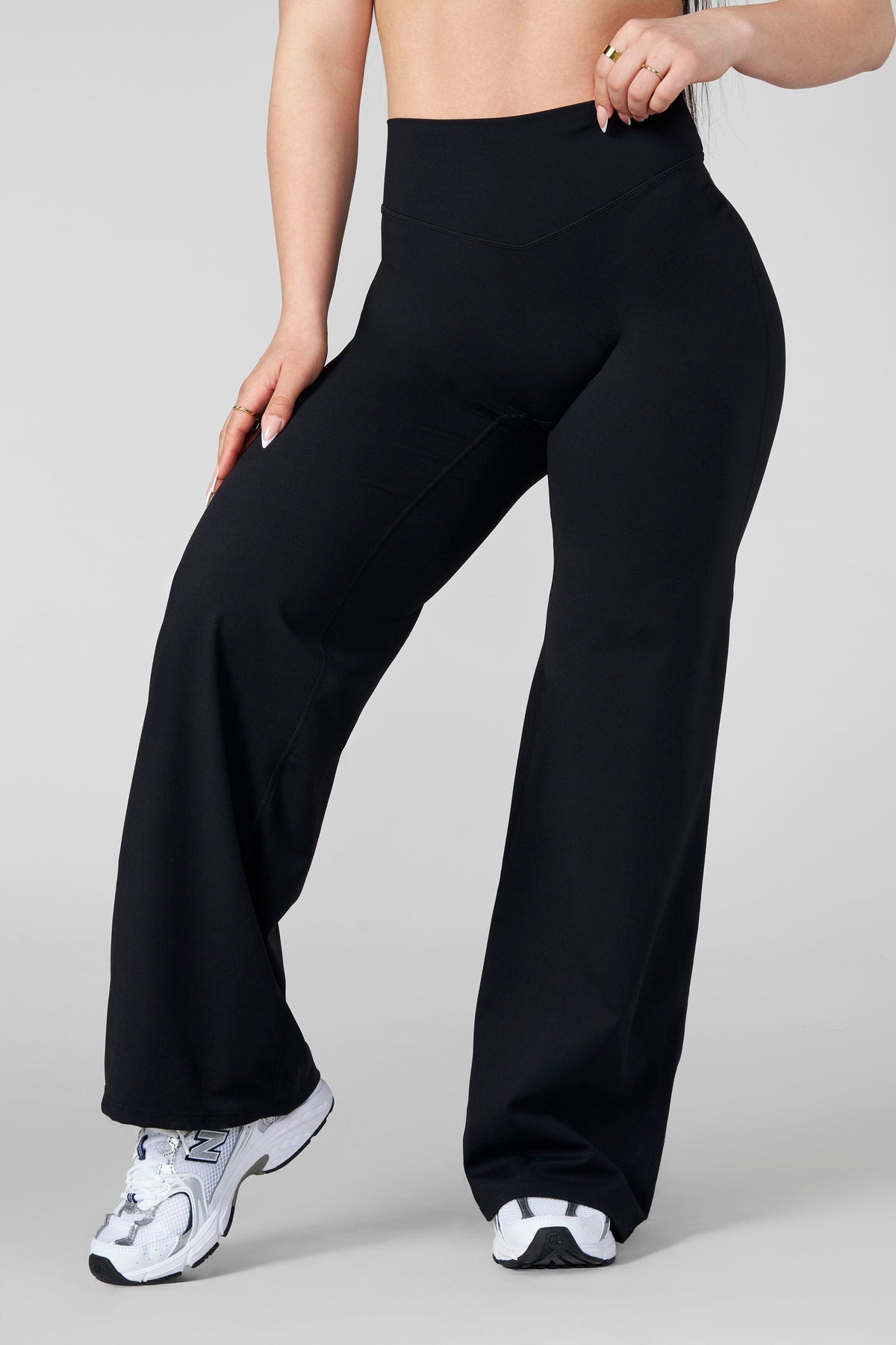 Kove Wide Leg Flare Leggings (Short)