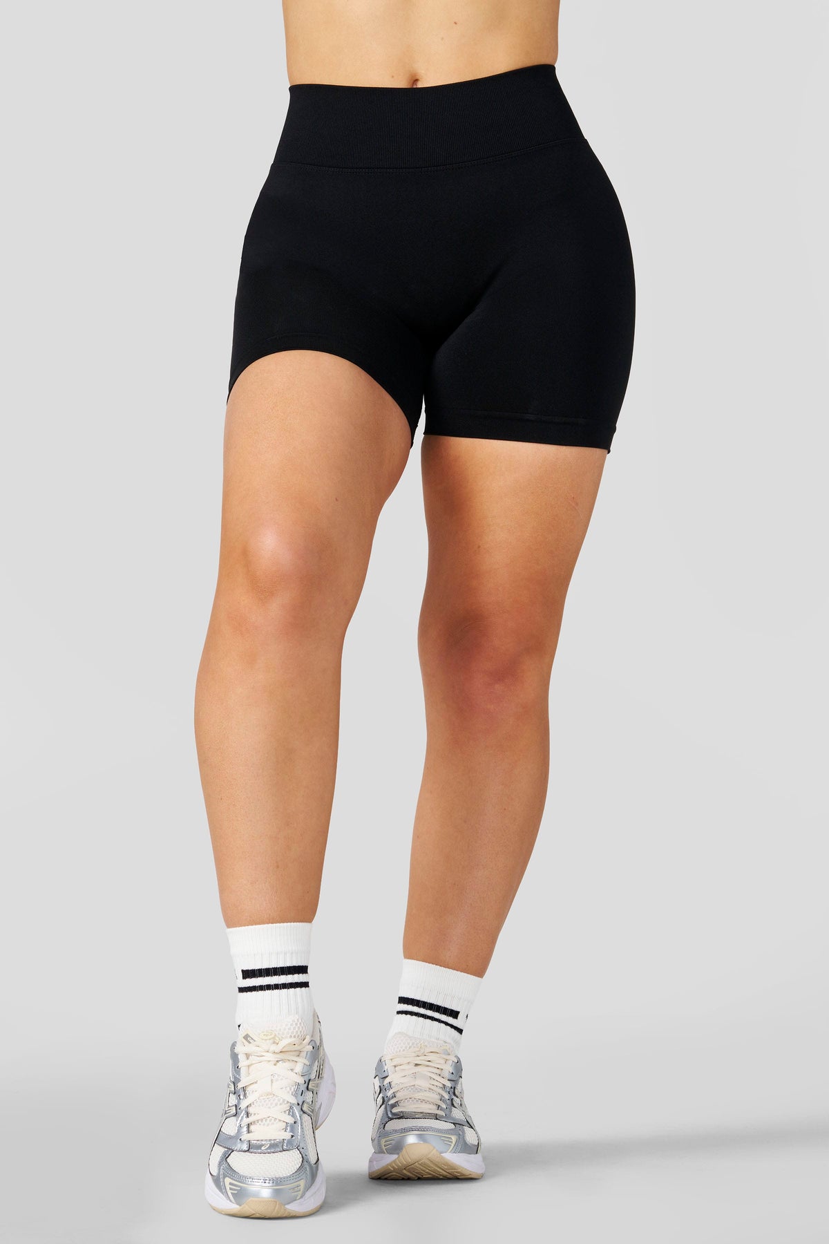 Curve Seamless Shorts 4.75" - New Colors