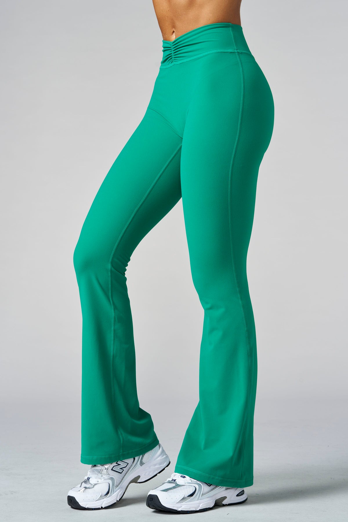 Buttersoft Scrunch Band Flare Leggings (short)