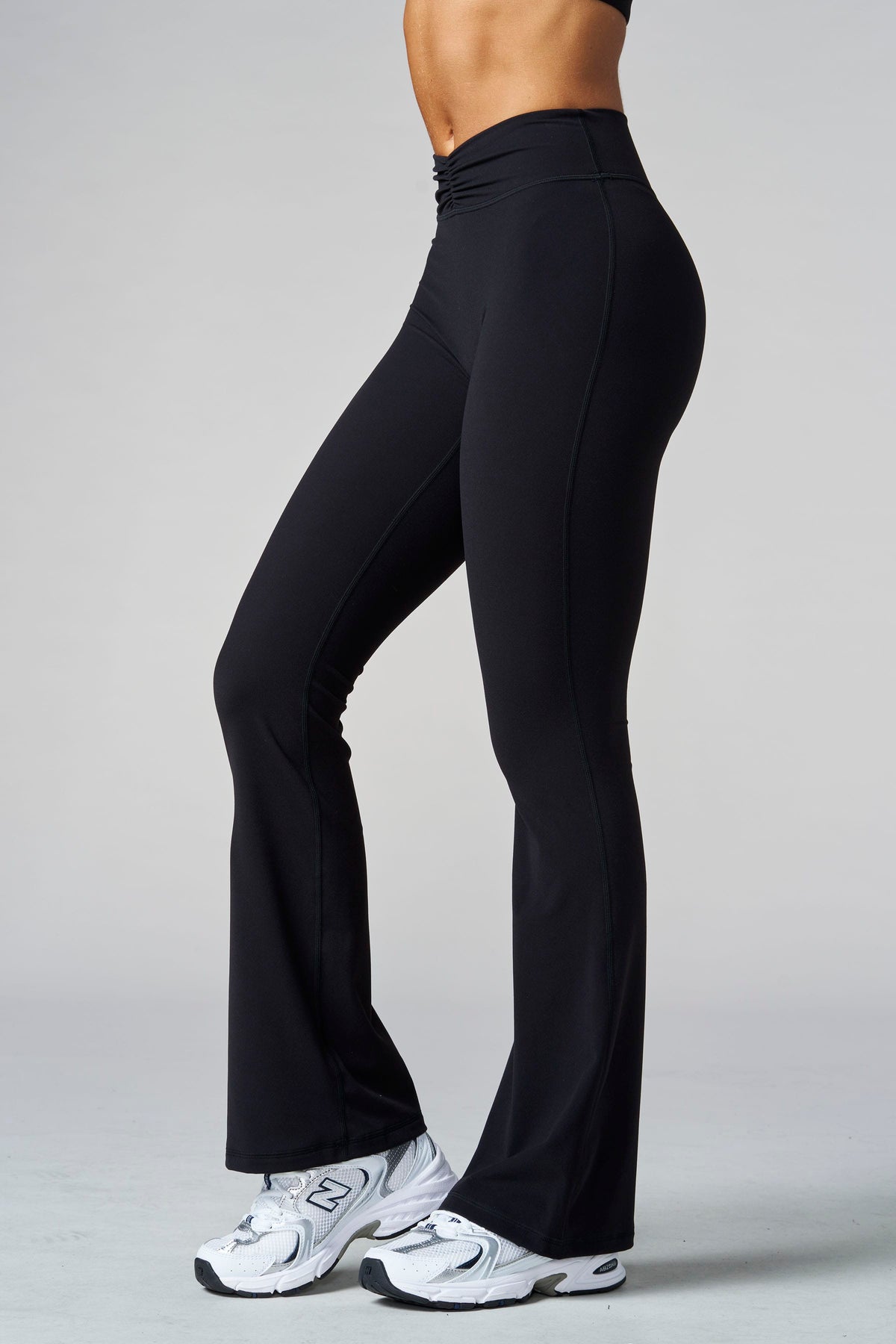 Buttersoft Scrunch Band Flare Leggings (short)