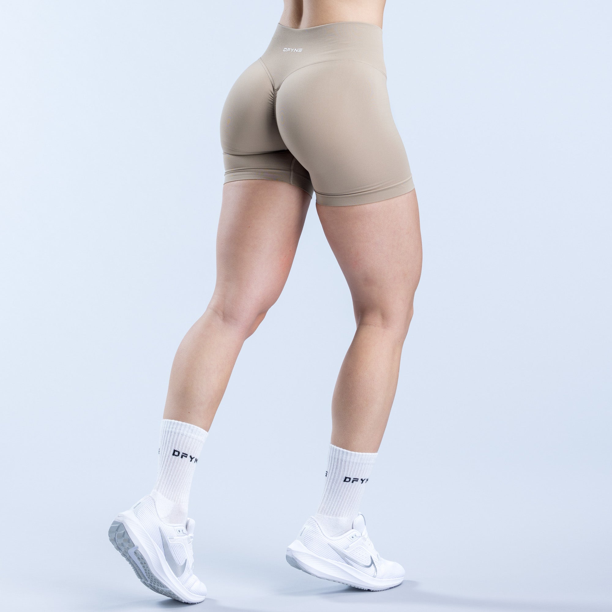 Defy Shorts | 4.5" Latte
