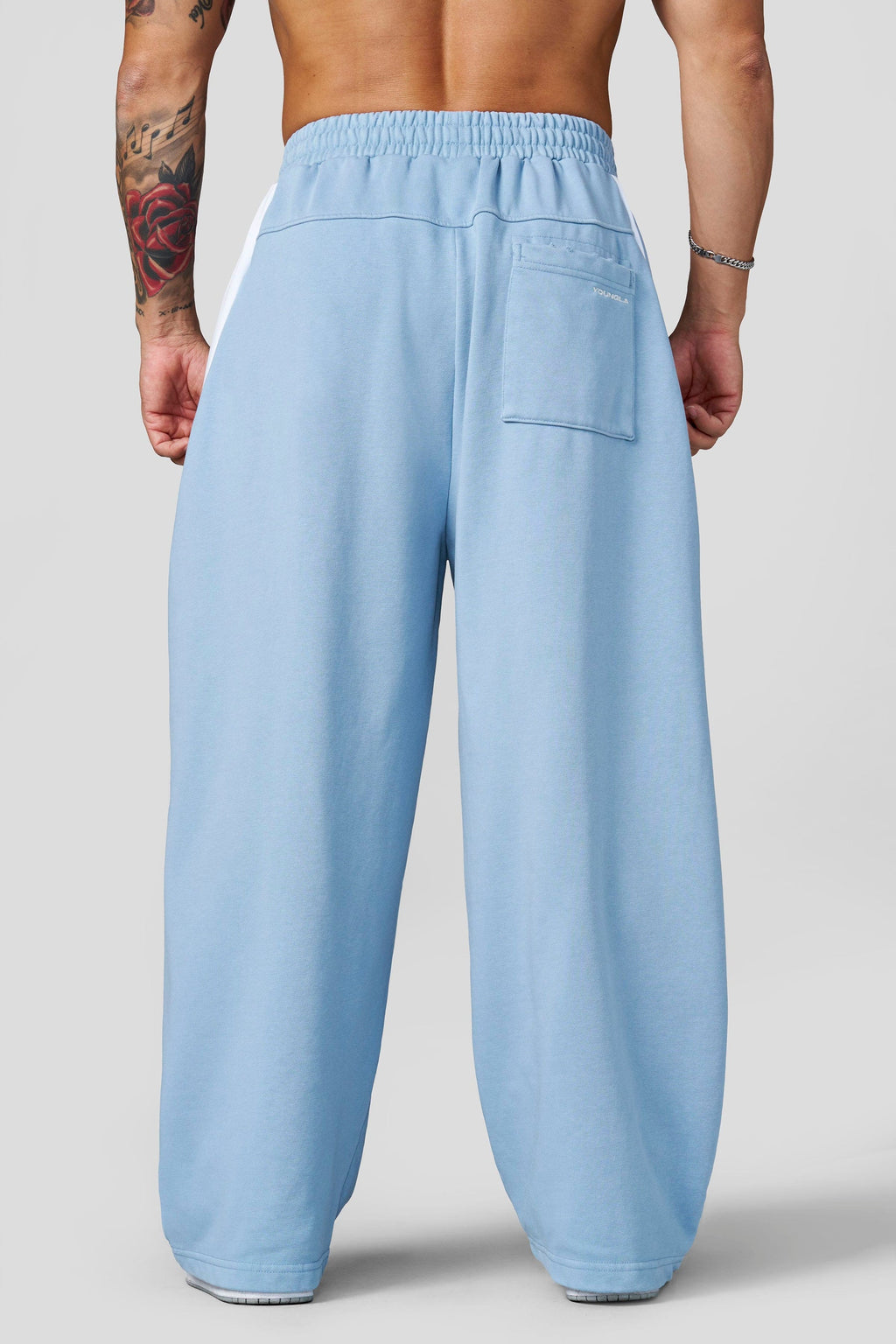 BAGGY ASS SWEATS