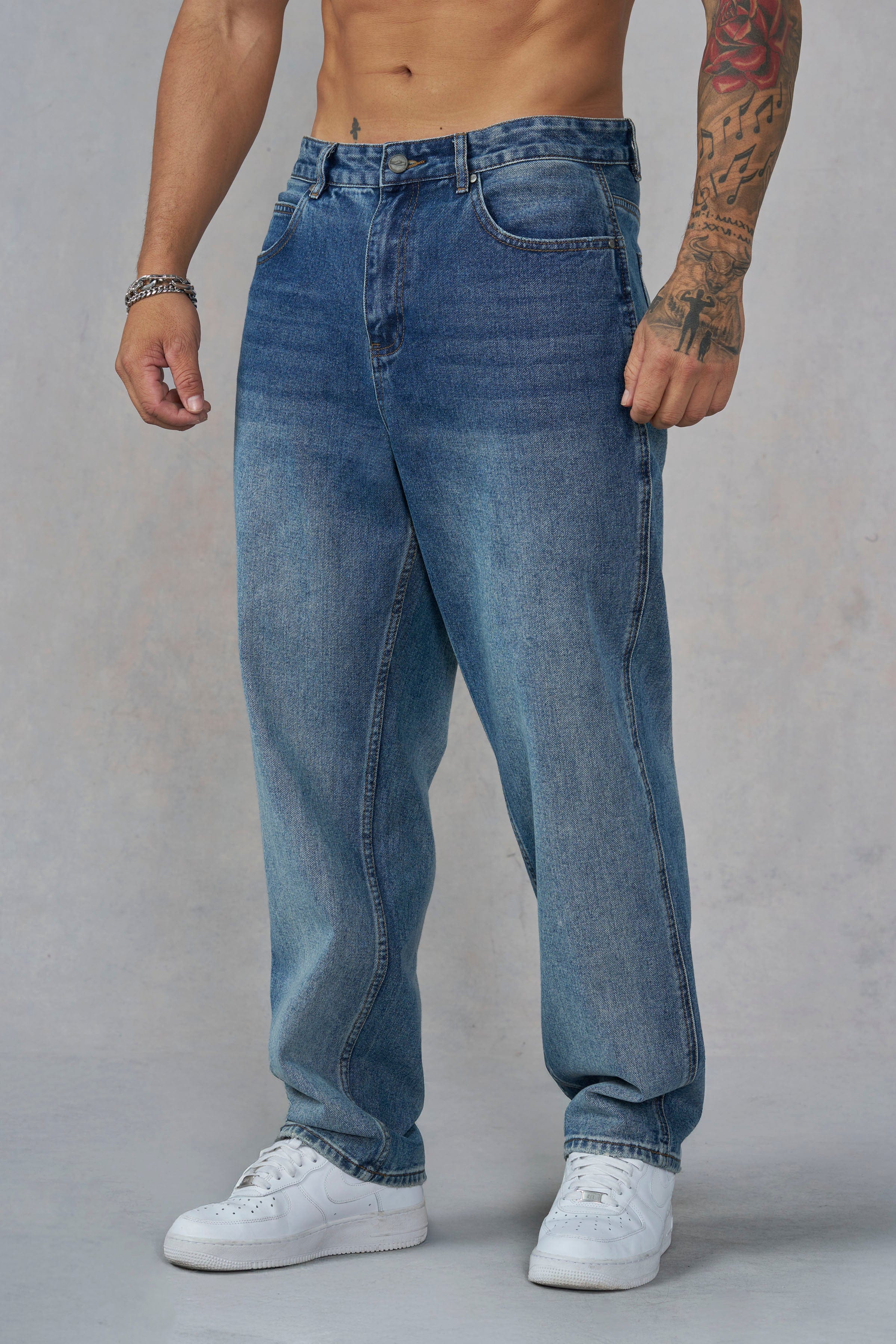 Straight Cut Jeans