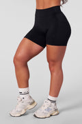 Nova Shorts