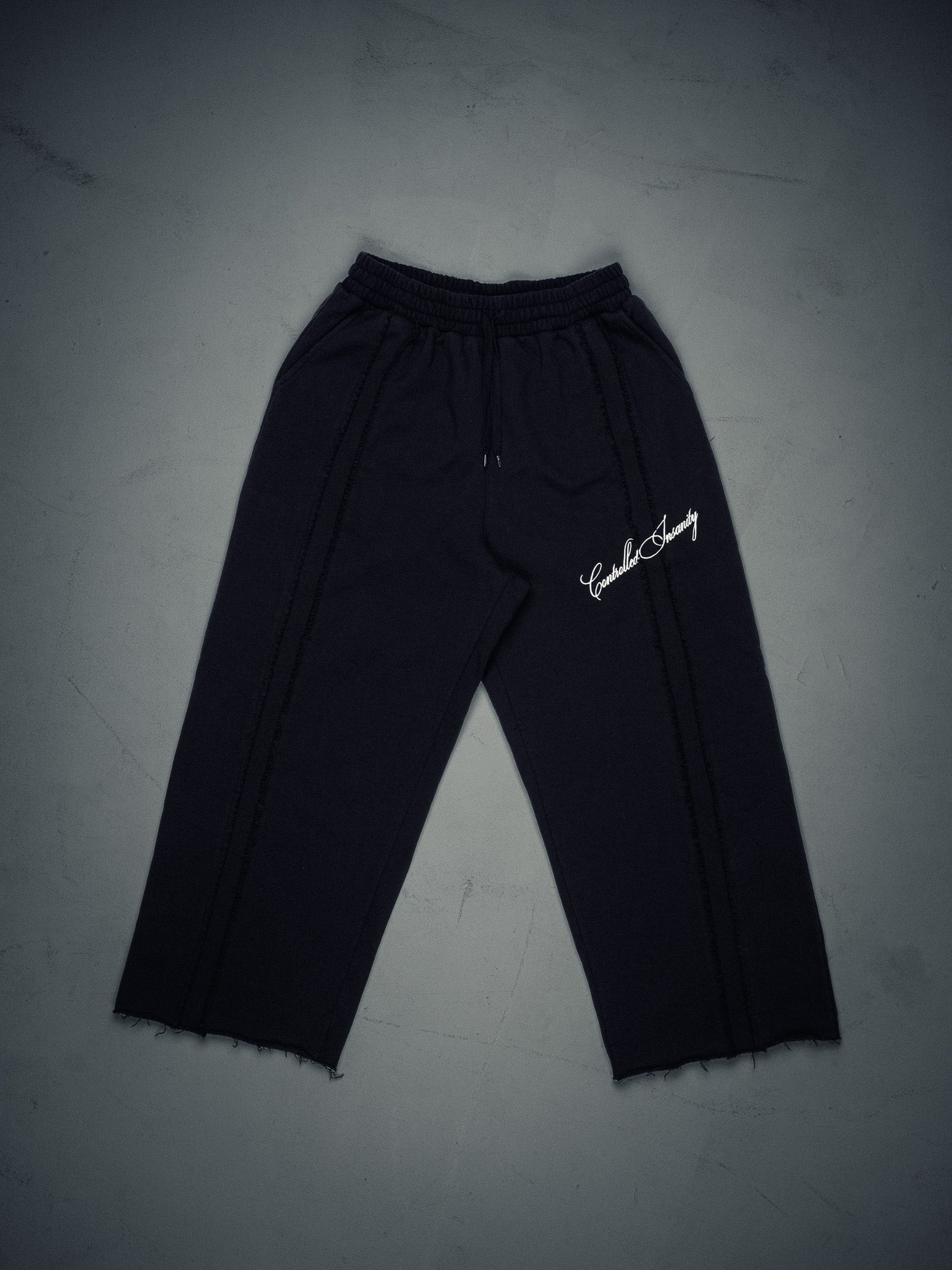 Signature Wideleg Sweats Pitch Black