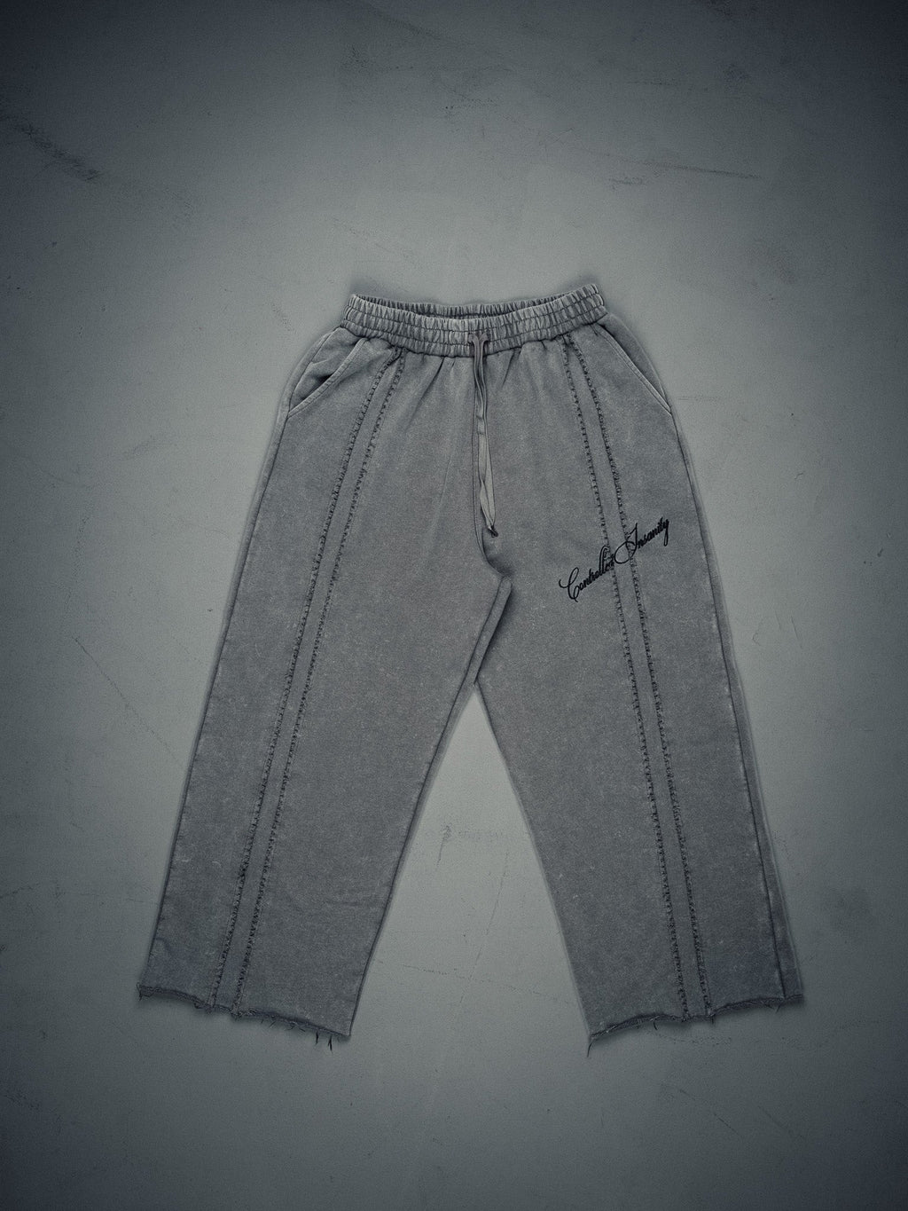 Signature Wideleg Sweats Grey