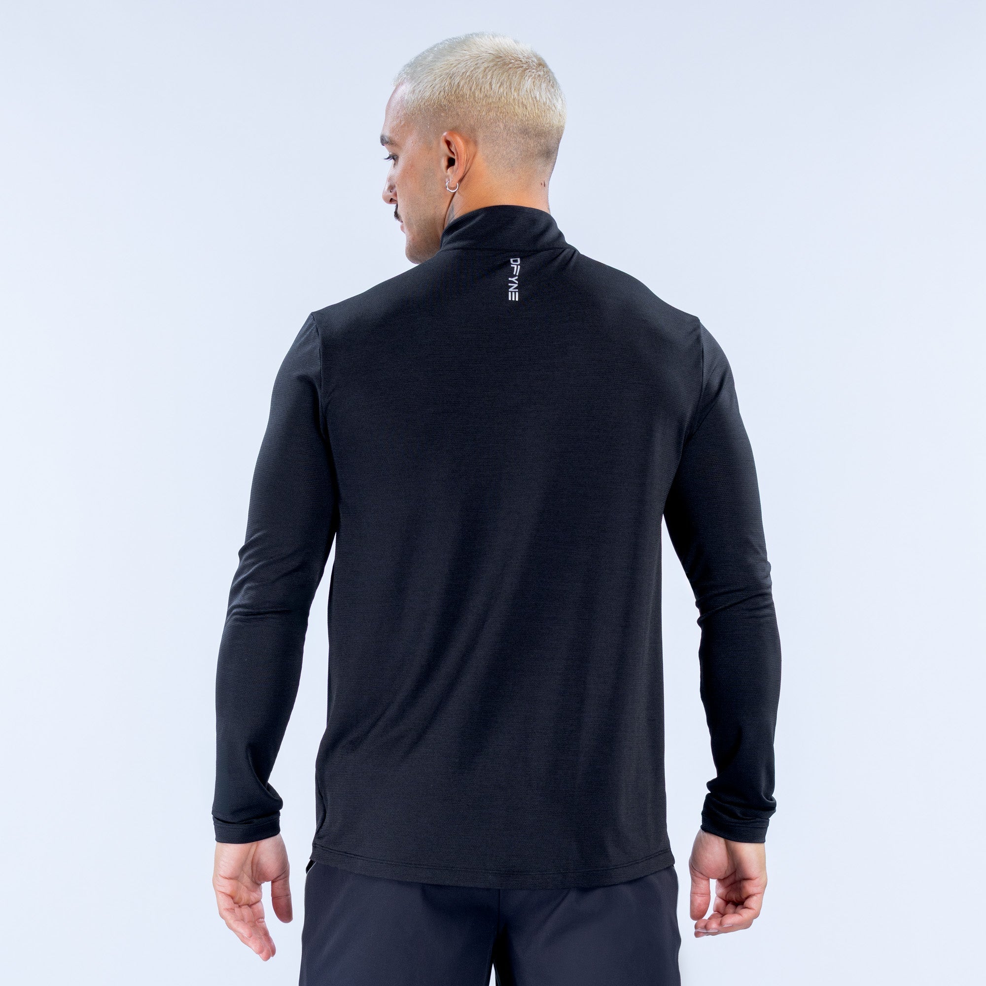 Charge Quarter Zip Midnight Black