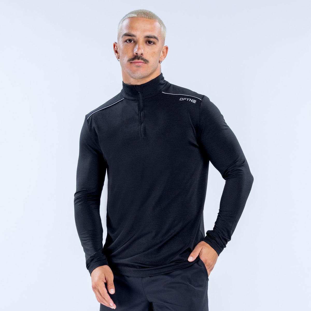Charge Quarter Zip Midnight Black