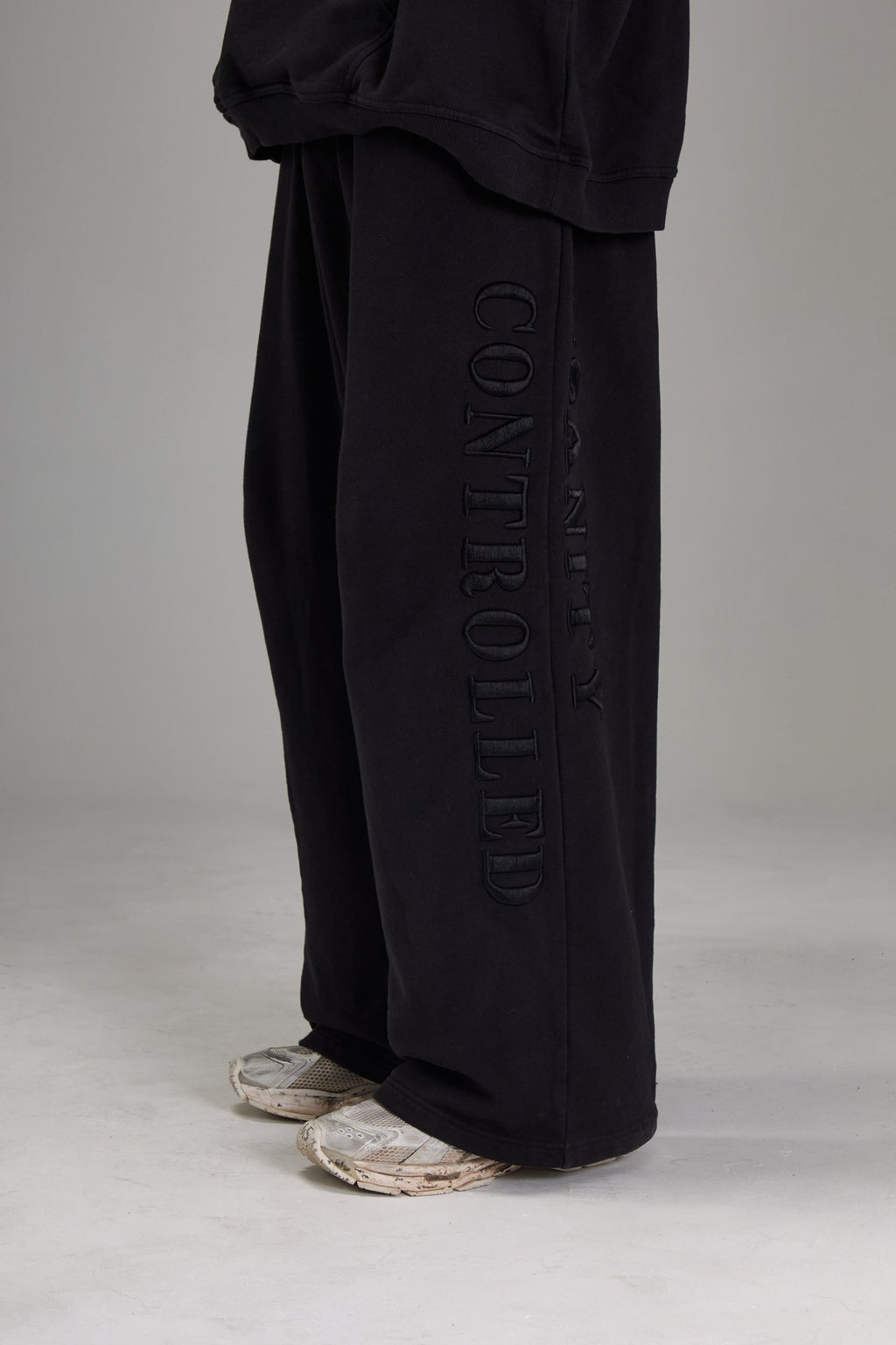 Heavyweight Sweatpants 3D shadow