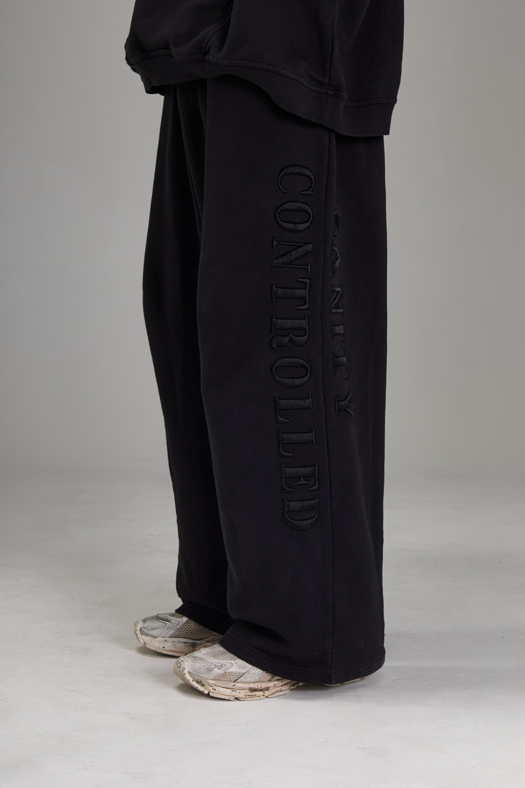 Heavyweight Sweatpants 3D shadow