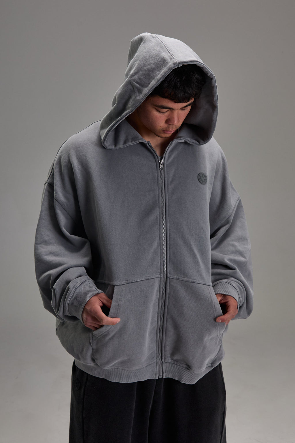 Heavyweight Zip-up Embossed Grey