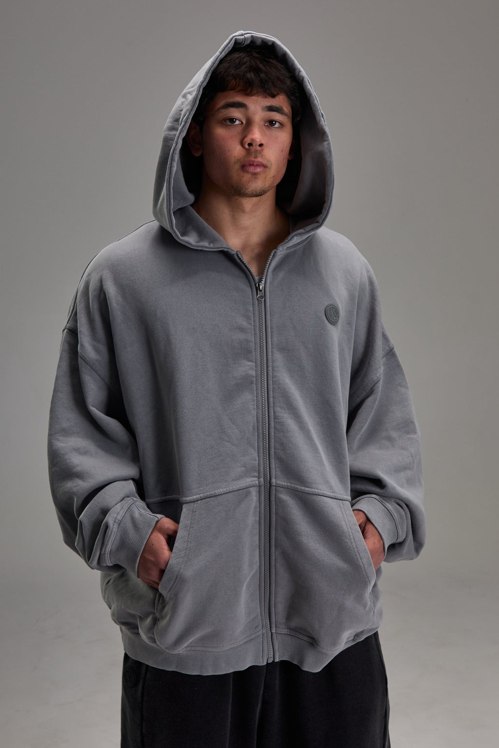 Heavyweight Zip-up Embossed Grey