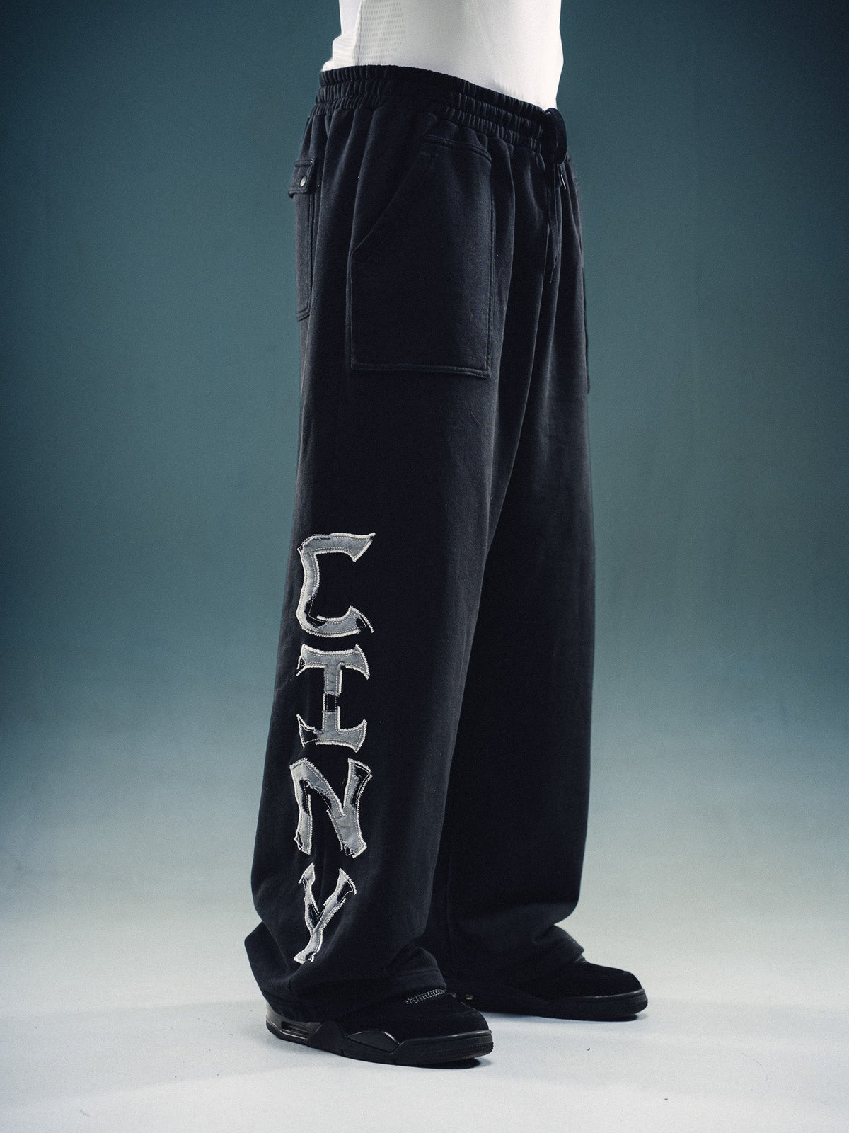 NY Cargo Sweats Black