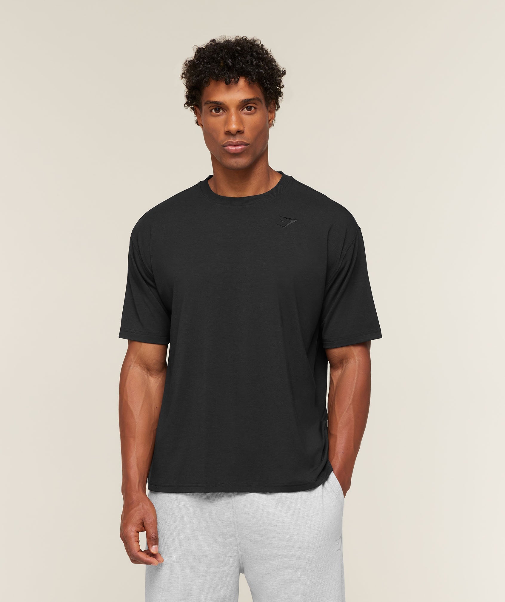 Campus Crest T-Shirt - Black ;)