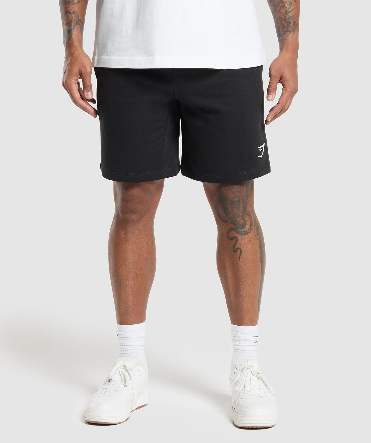Crest 9" Shorts - Black ;)