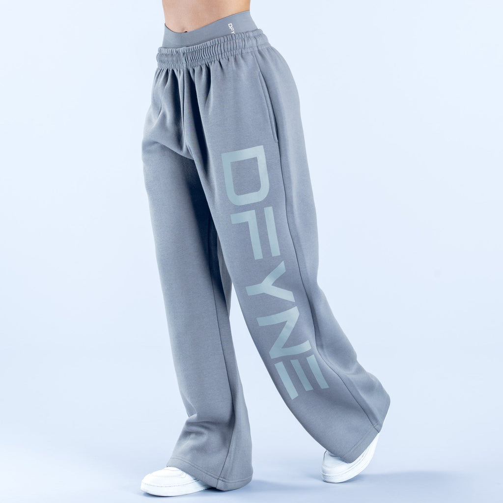 Signature Wide Leg Jogger Graphite