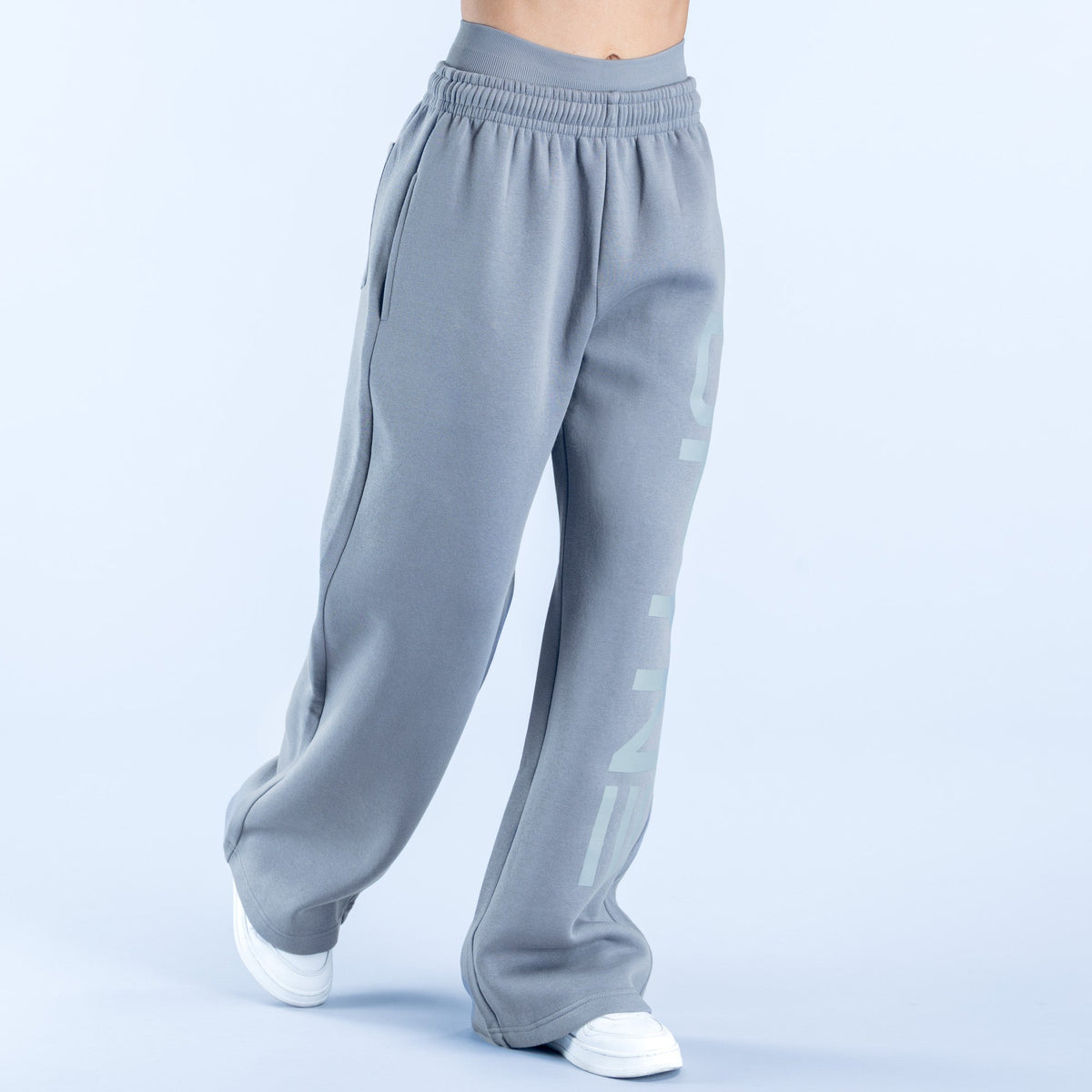 Signature Wide Leg Jogger Graphite