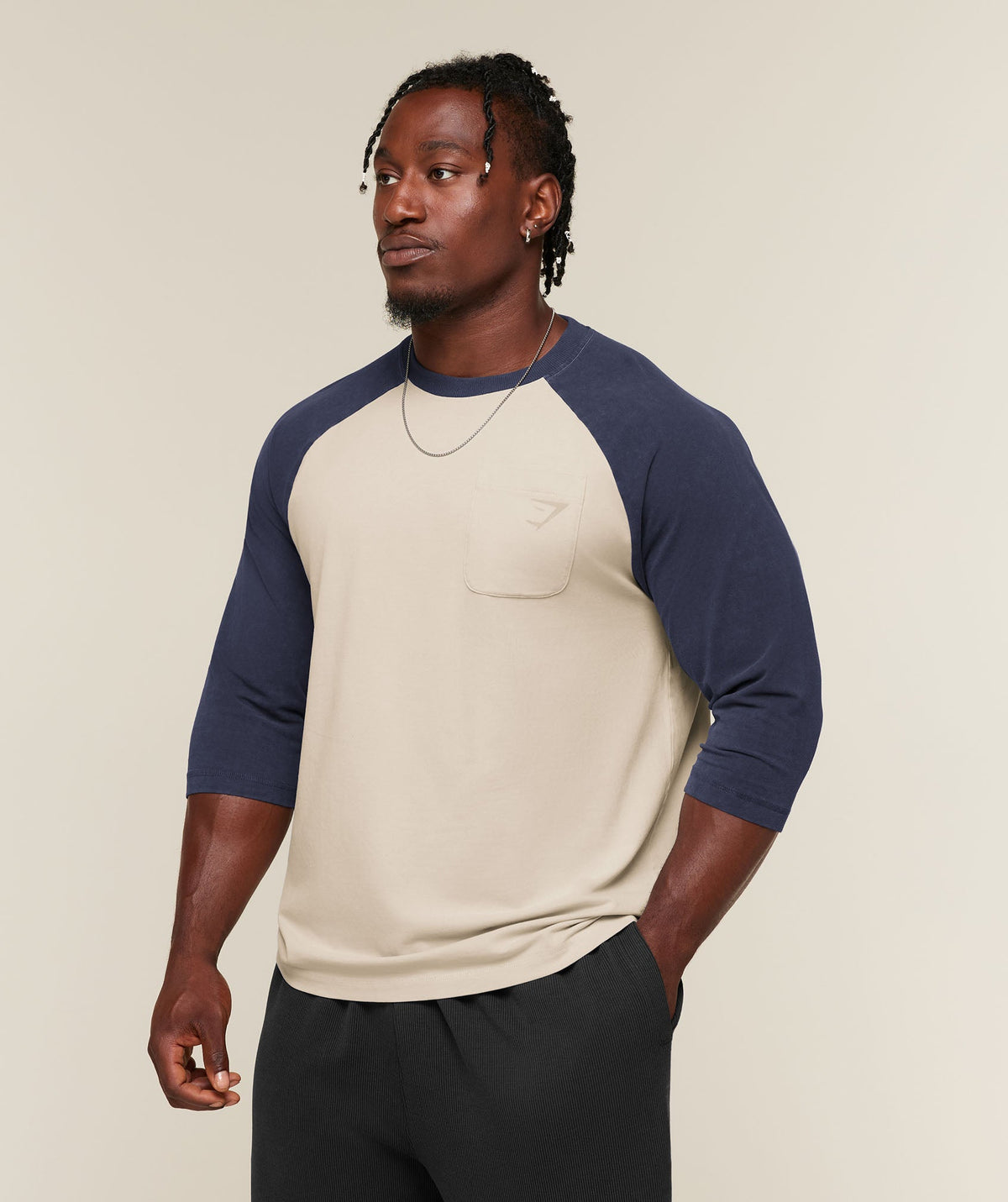 Gymshark x Sam Sulek Raglan Top - Chalk Beige/Heavy Blue/Wash ;)