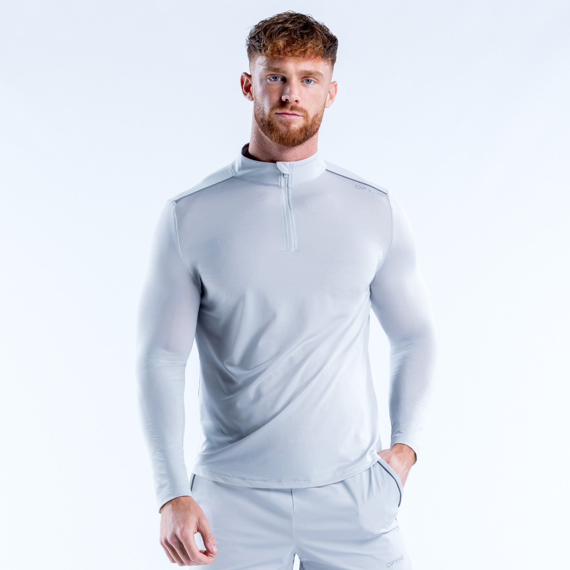 Charge Quarter Zip Platinum
