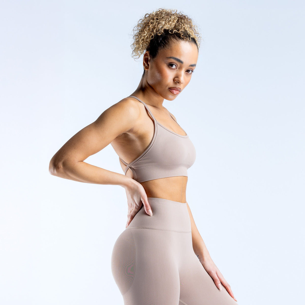 Dynamic Backless Sports Bra Mocha