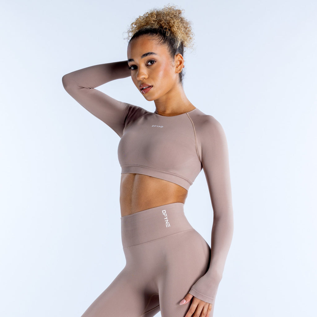 Dynamic Long Sleeve Crop Top Mocha