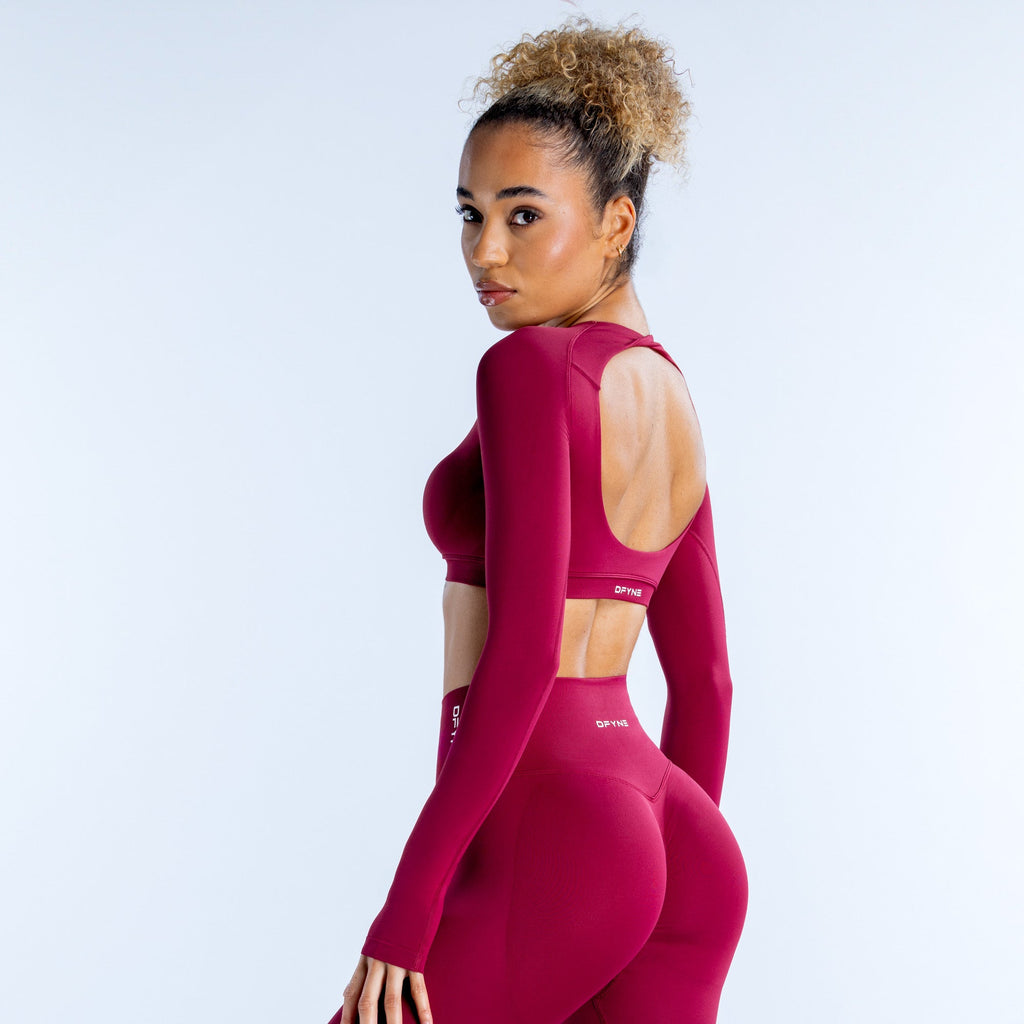 Dynamic Long Sleeve Crop Top Berry