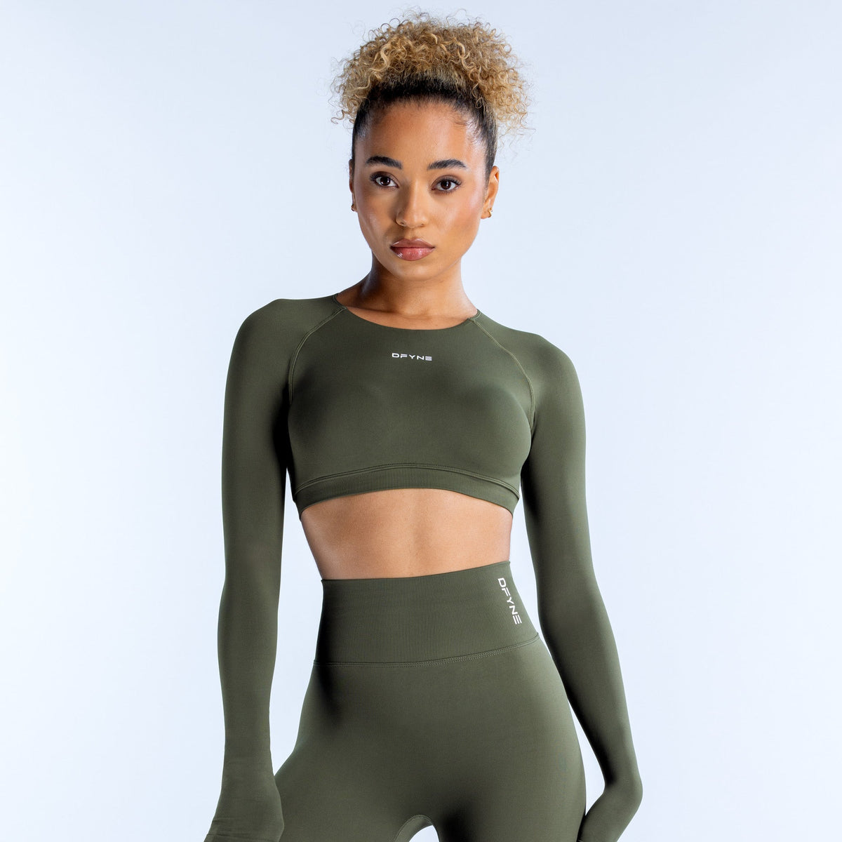 Dynamic Long Sleeve Crop Top Olive