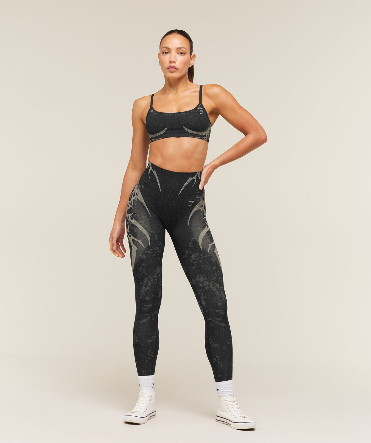 Storm Seamless Sports Bra - Black/Tinted White