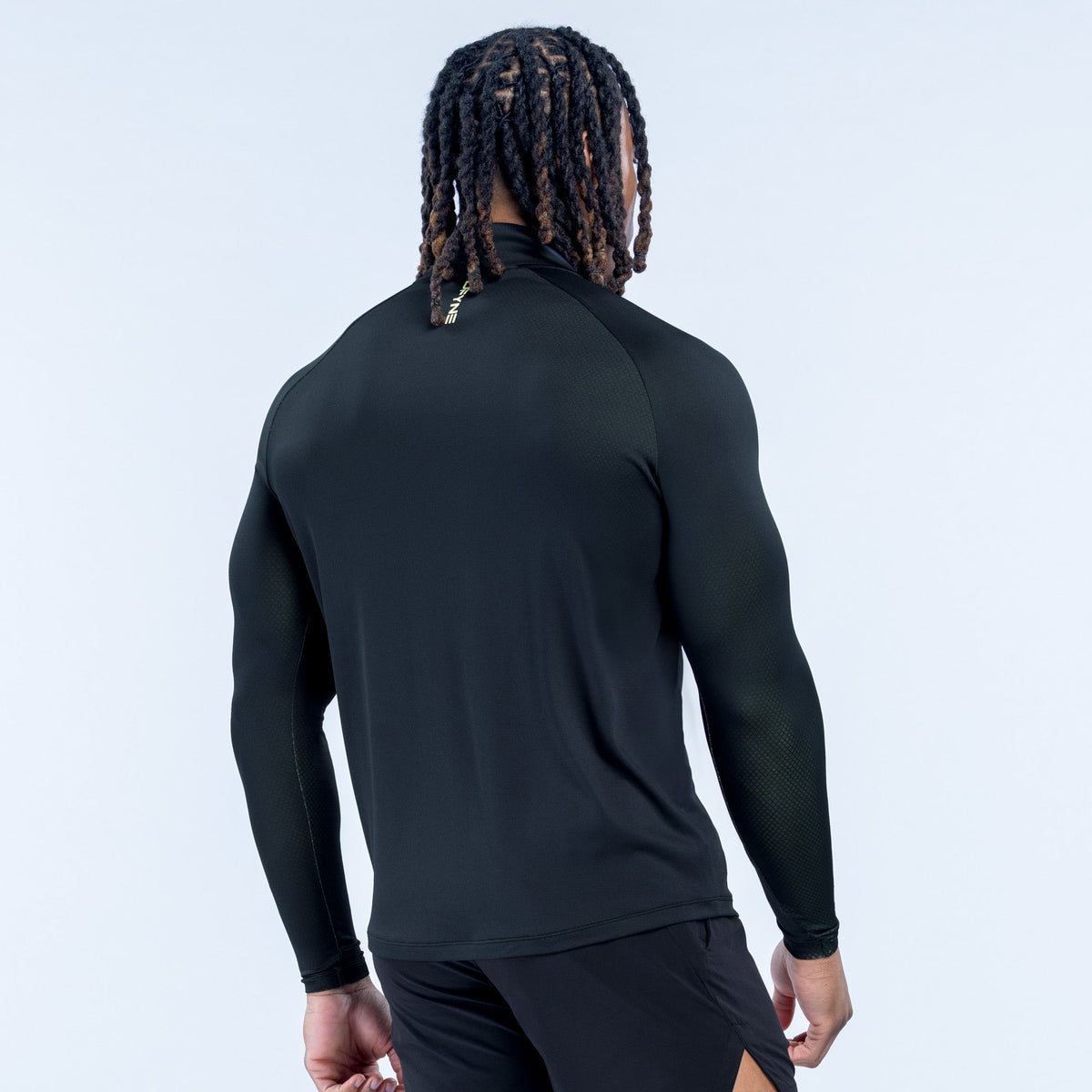 Unbound Quarter Zip Midnight Black